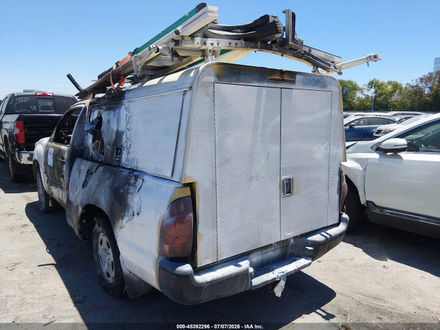 Toyota Tacoma 2014 5TFNX4CN4EX034103 Image 3