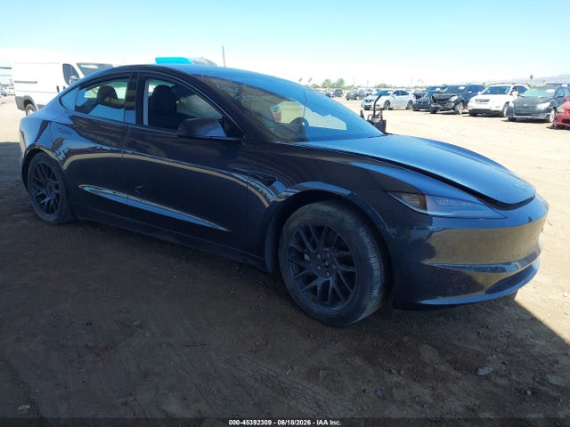 Tesla Model 3 Long Range Dual Motor All-wheel Drive 2024 5YJ3E1EB3RF744690 Image 1