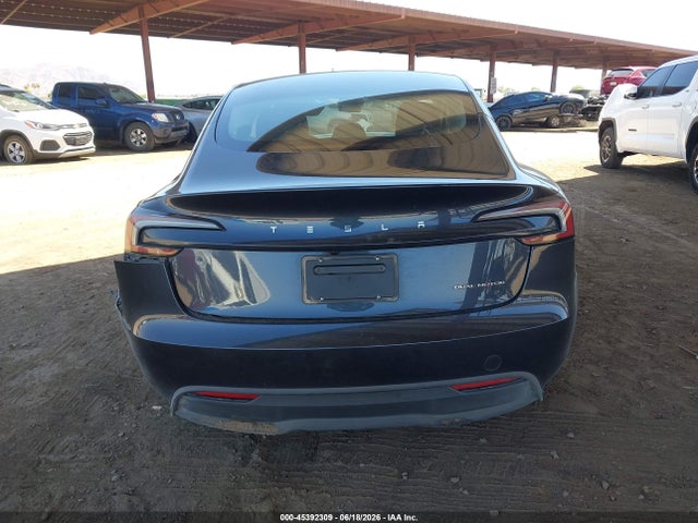Tesla Model 3 Long Range Dual Motor All-wheel Drive 2024 5YJ3E1EB3RF744690 Image 15