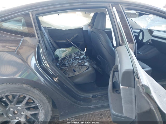Tesla Model 3 Long Range Dual Motor All-wheel Drive 2024 5YJ3E1EB3RF744690 Image 8
