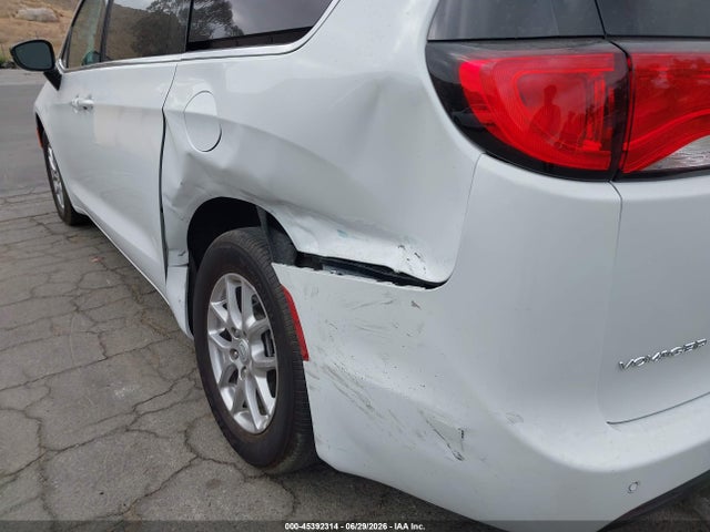 Chrysler Voyager Lx 2025 2C4RC1CGXSR611501 Image 12