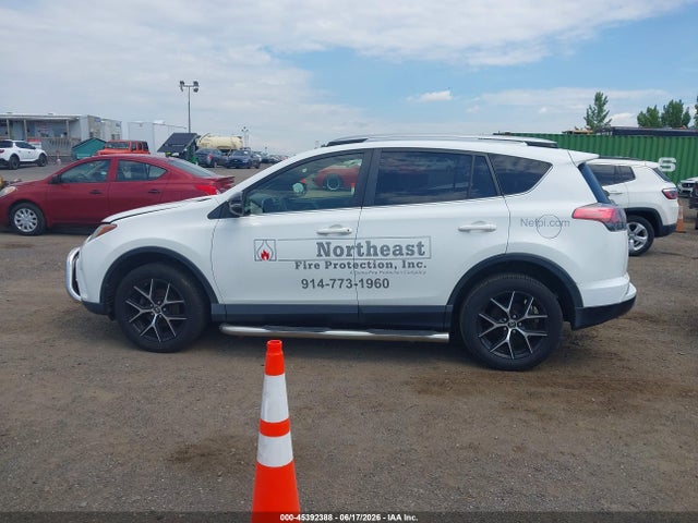 45392388 :رقم المزاد ، JTMJFREV5JJ719378 vin ، 2018 Toyota Rav4 Se مزاد بيع