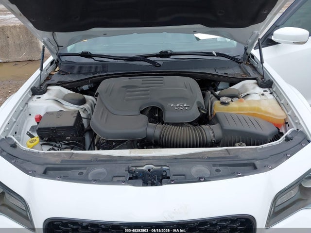 Продажа на аукционе авто 2021 Chrysler 300 Touring L, vin: 2C3CCAAGXMH675981, номер лота: 45392503
