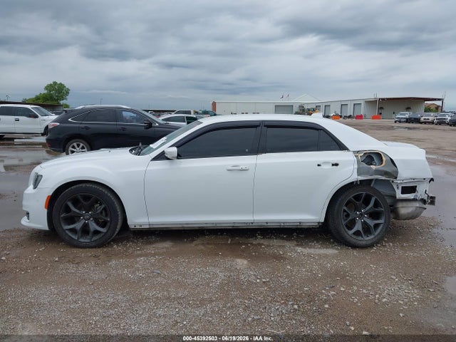 Продажа на аукционе авто 2021 Chrysler 300 Touring L, vin: 2C3CCAAGXMH675981, номер лота: 45392503