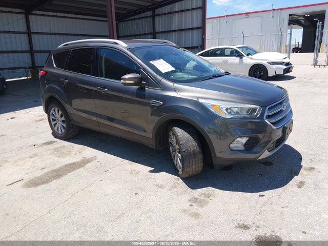 45392597 :رقم المزاد ، 1FMCU0JD7HUE54412 vin ، 2017 Ford Escape Titanium مزاد بيع