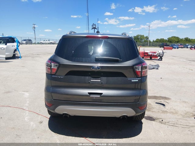 45392597 :رقم المزاد ، 1FMCU0JD7HUE54412 vin ، 2017 Ford Escape Titanium مزاد بيع