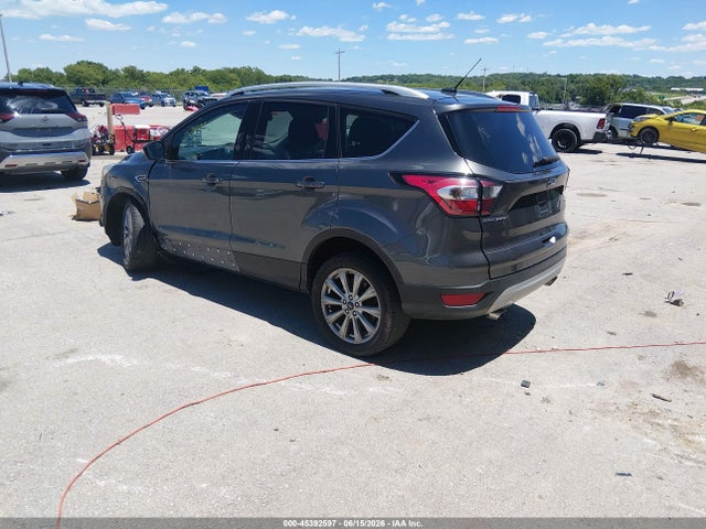 45392597 :رقم المزاد ، 1FMCU0JD7HUE54412 vin ، 2017 Ford Escape Titanium مزاد بيع