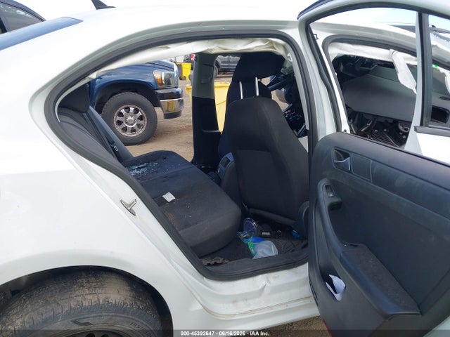 3VW267AJ2GM397058 Volkswagen Jetta 1.4t S