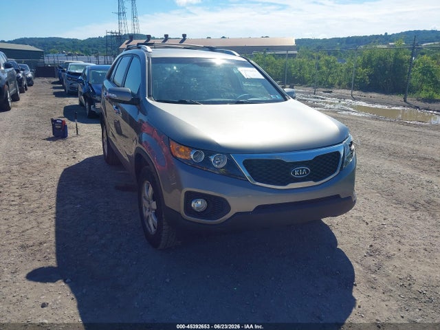 Продажа на аукционе авто 2012 Kia Sorento Lx, vin: 5XYKT3A62CG230030, номер лота: 45392653