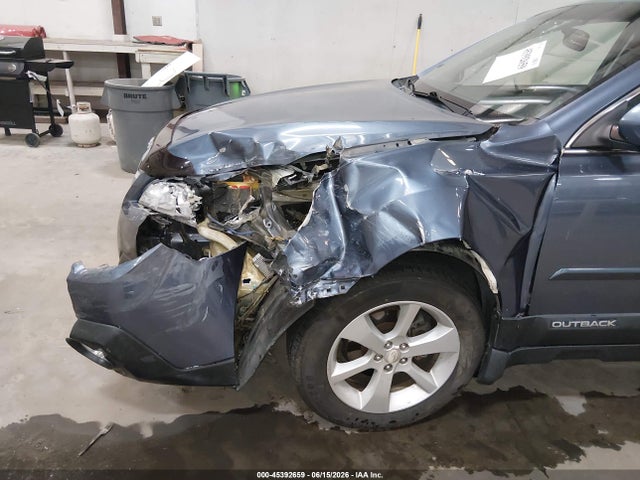 Subaru Outback 2.5i Premium 2014 4S4BRBDC0E3315851 Image 17