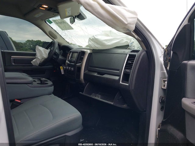 45392693 :رقم المزاد ، 1C6RR7GG0HS583539 vin ، 2017 Ram 1500 Slt  4x4 6'4 Box مزاد بيع