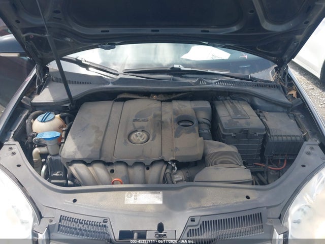 45392711 :رقم المزاد ، 3VWAX7AJ7AM137898 vin ، 2010 Volkswagen Jetta Limited Edition مزاد بيع