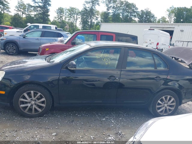 Auction sale of the 2010 Volkswagen Jetta Limited Edition, vin: 3VWAX7AJ7AM137898, lot number: 45392711