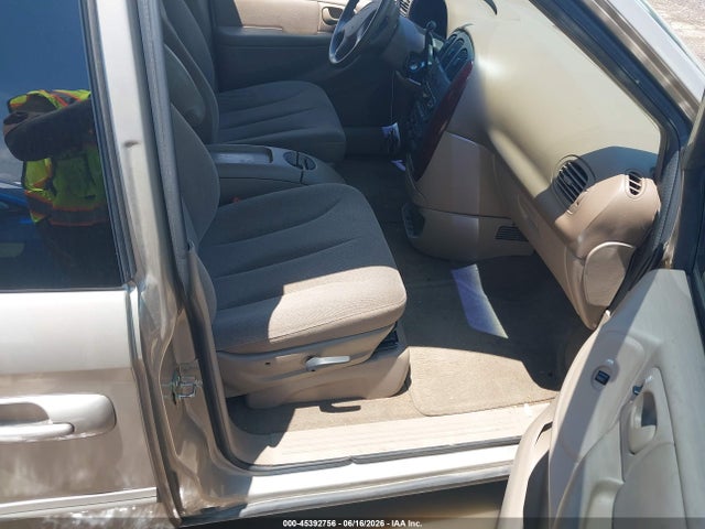 Auction sale of the 2002 Chrysler Town & Country Lx, vin: 2C8GP44302R613264, lot number: 45392756