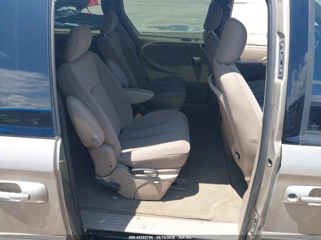 Auction sale of the 2002 Chrysler Town & Country Lx, vin: 2C8GP44302R613264, lot number: 45392756