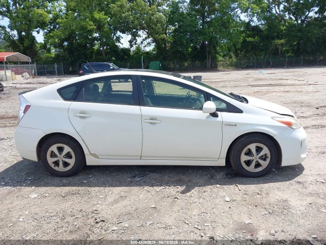 Toyota Prius Four 2014 JTDKN3DU0E1801523 Image 13