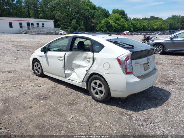 Toyota Prius Four 2014 JTDKN3DU0E1801523 Image 3