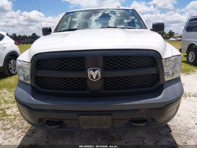 3C6JR7DG2LG211136 RAM 1500 Classic Tradesman 4x4 8&#039; Box