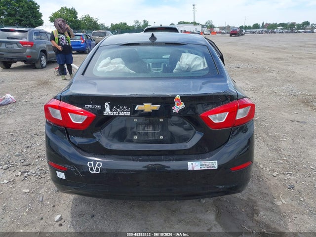 1G1BC5SM6H7172770 Chevrolet Cruze Ls Auto