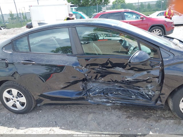 1G1BC5SM6H7172770 Chevrolet Cruze Ls Auto
