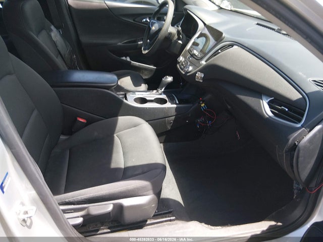 1G1ZC5ST5LF028583 Chevrolet Malibu Fwd 1fl