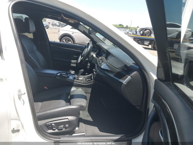 45392836 :رقم المزاد ، WBAKN9C54FD961348 vin ، 2015 Bmw 550i مزاد بيع