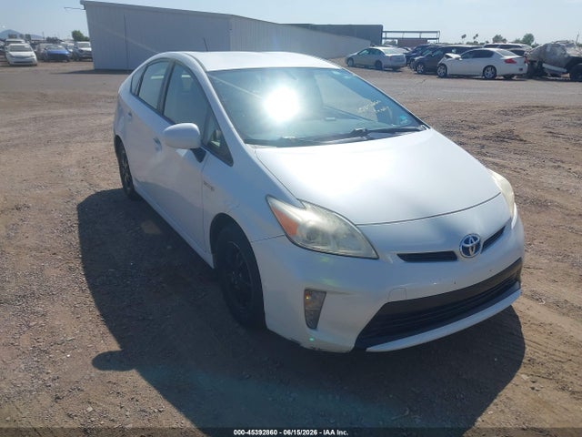 2015 Toyota Prius Two მანქანა იყიდება აუქციონზე, vin: JTDKN3DU4F1862116, აუქციონის ნომერი: 45392860