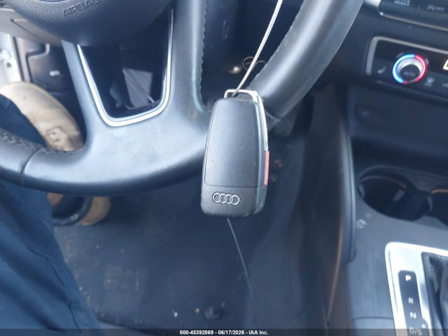45392869 :رقم المزاد ، WAUJEGFF7LA074473 vin ، 2020 Audi A3 Premium Plus 45 Tfsi S Line Quattro S Tronic مزاد بيع