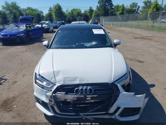 45392869 :رقم المزاد ، WAUJEGFF7LA074473 vin ، 2020 Audi A3 Premium Plus 45 Tfsi S Line Quattro S Tronic مزاد بيع