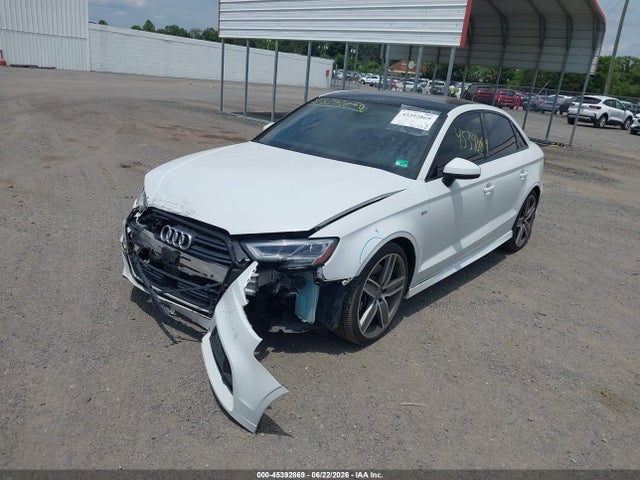 45392869 :رقم المزاد ، WAUJEGFF7LA074473 vin ، 2020 Audi A3 Premium Plus 45 Tfsi S Line Quattro S Tronic مزاد بيع