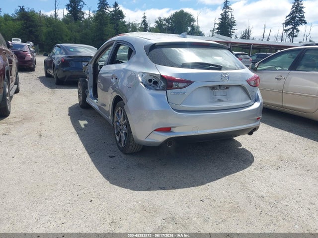 Mazda Mazda3 Touring 2018 JM1BN1L35J1156813 Image 3
