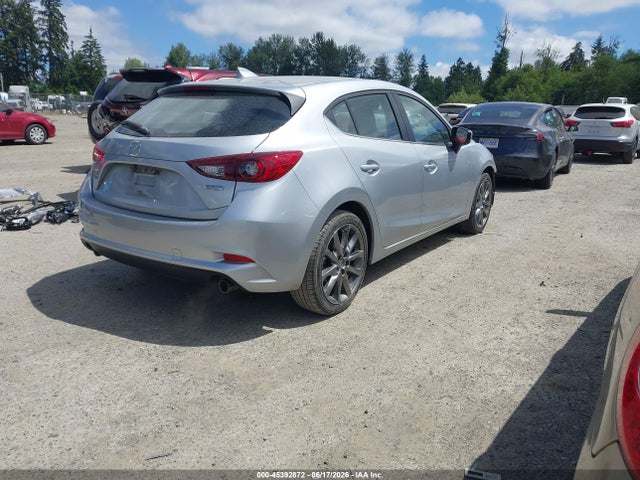 Mazda Mazda3 Touring 2018 JM1BN1L35J1156813 Image 4