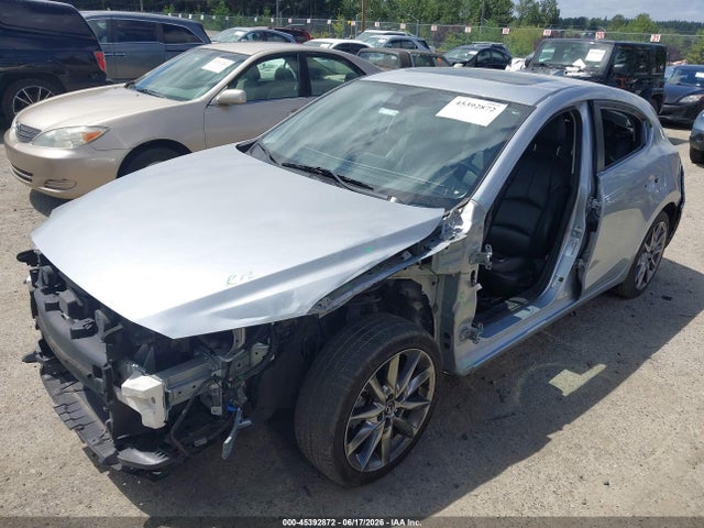 45392872 :رقم المزاد ، JM1BN1L35J1156813 vin ، 2018 Mazda Mazda3 Touring مزاد بيع