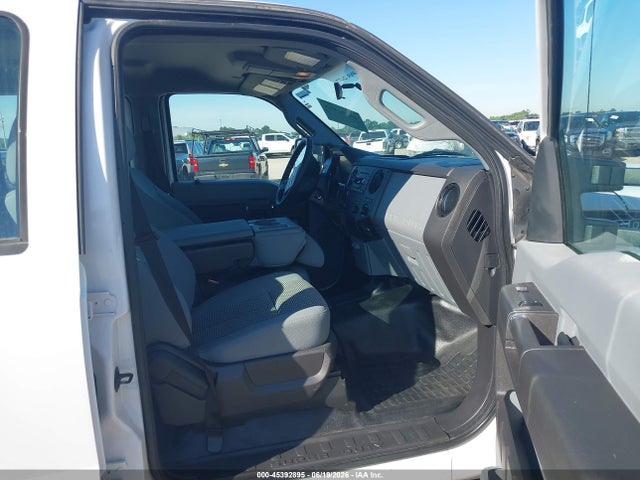 1FT8W3B69GED02890 Ford F-350 Lariat/xl/xlt