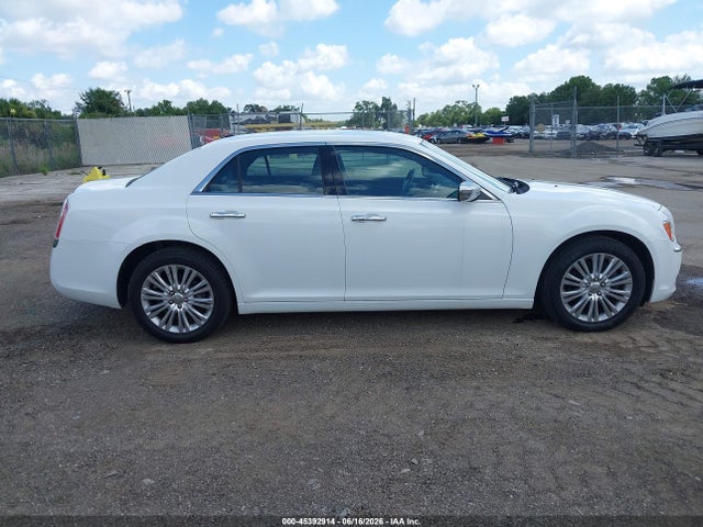 Продаж на аукціоні авто 2013 Chrysler 300c Awd, vin: 2C3CCAKG1DH645105, номер лоту: 45392914