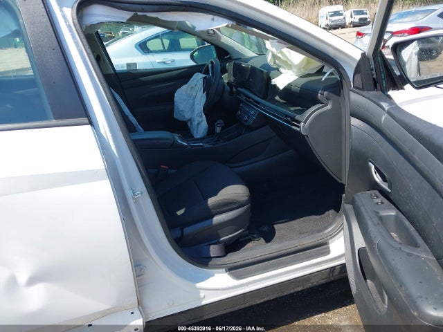 45392916 :رقم المزاد ، 3KMJACDE3SE021067 vin ، 2025 Hyundai Tucson Se مزاد بيع