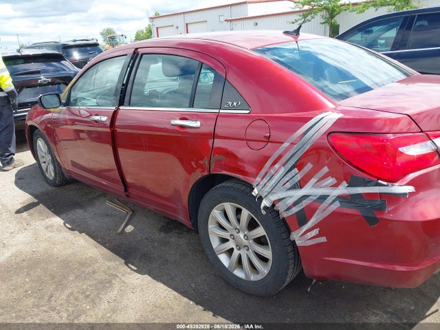45392928 :رقم المزاد ، 1C3CCBCGXDN726938 vin ، 2013 Chrysler 200 Limited مزاد بيع