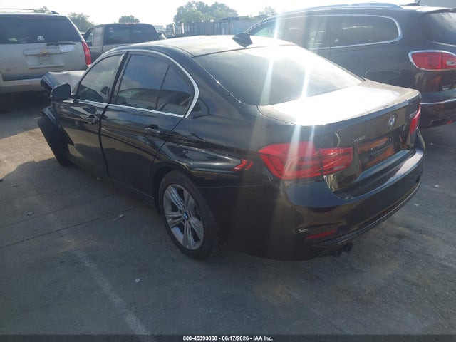 2018 Bmw 330i Xdrive მანქანა იყიდება აუქციონზე, vin: WBA8D9G54JNU72605, აუქციონის ნომერი: 45393068