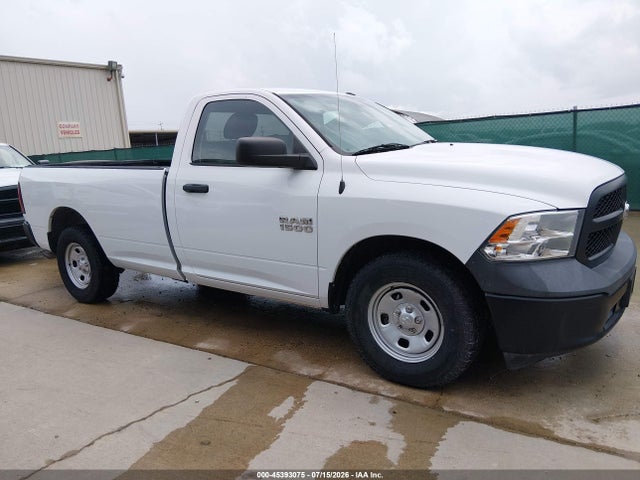 45393075 :رقم المزاد ، 3C6JR6DG7JG318156 vin ، 2018 Ram 1500 Tradesman  4x2 8' Box مزاد بيع