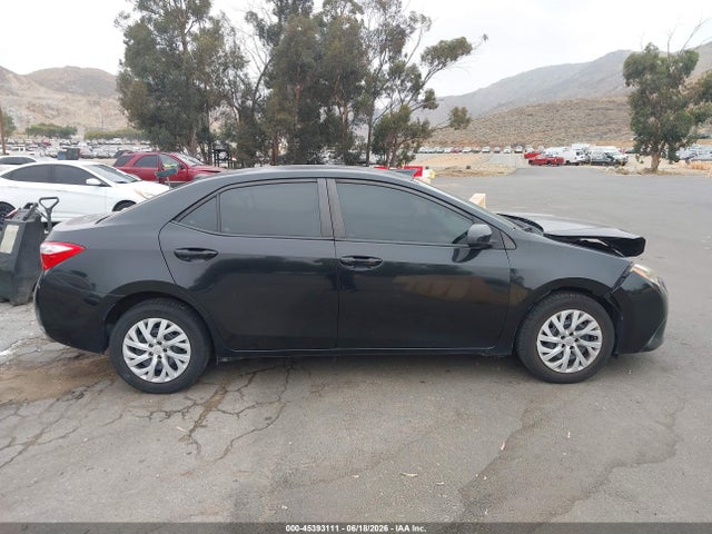 Toyota COROLLA LE 2016 5YFBURHE3GP447276 Image 13