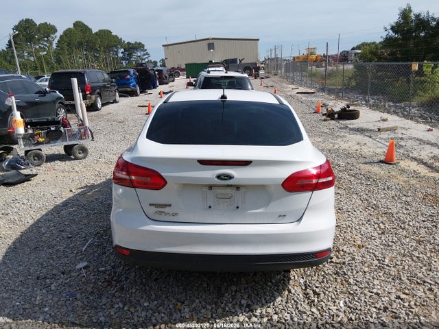 Ford FOCUS SE 2018 1FADP3F28JL287889 Image 16