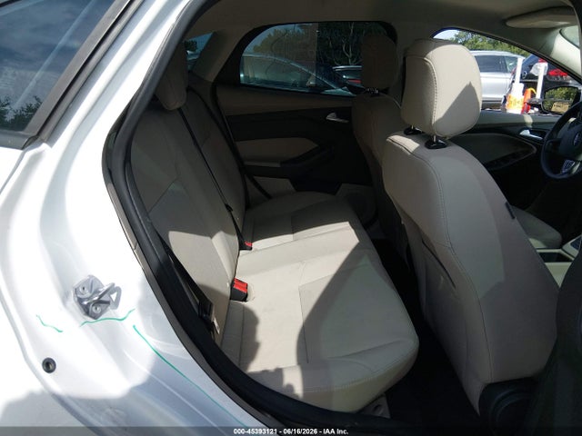 Ford FOCUS SE 2018 1FADP3F28JL287889 Image 8