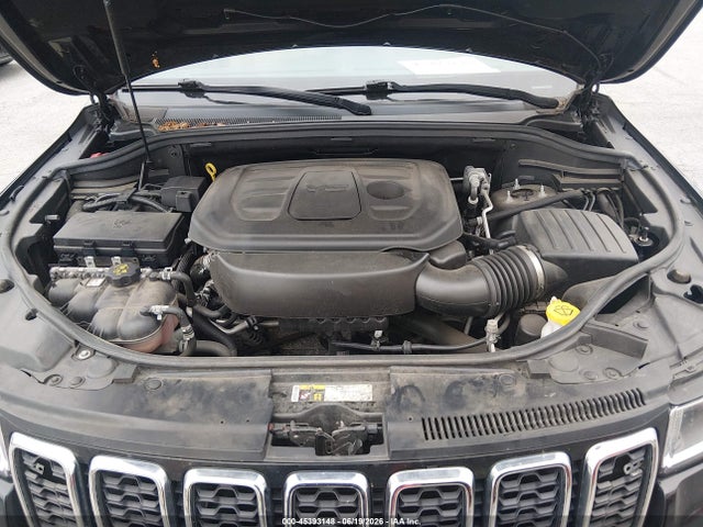 1C4RJFAG4KC754202 Jeep Grand Cherokee Laredo E 4x4