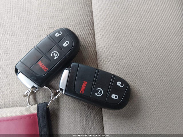 1C4RJFAG4KC754202 Jeep Grand Cherokee Laredo E 4x4