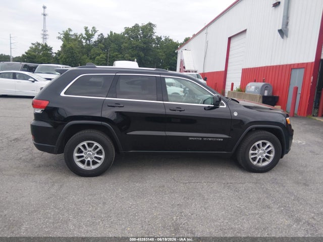 1C4RJFAG4KC754202 Jeep Grand Cherokee Laredo E 4x4