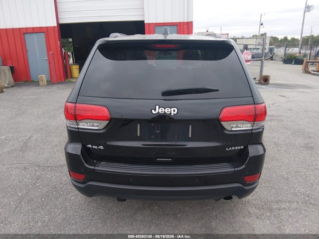1C4RJFAG4KC754202 Jeep Grand Cherokee Laredo E 4x4