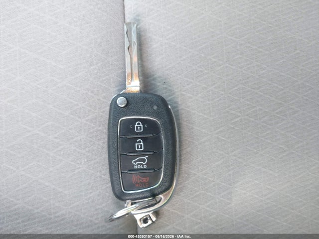 KM8J3CA42HU586182 Hyundai TUCSON SE