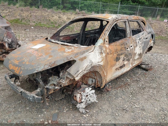 KM8J3CA42HU586182 Hyundai TUCSON SE