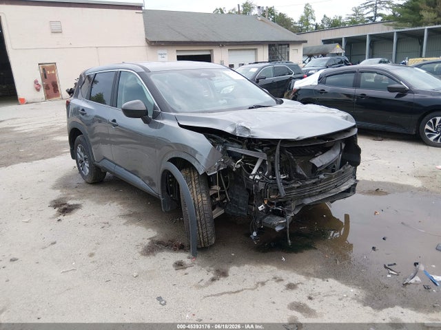 45393176 :رقم المزاد ، 5N1BT3AB8PC809963 vin ، 2023 Nissan Rogue S Intelligent Awd مزاد بيع