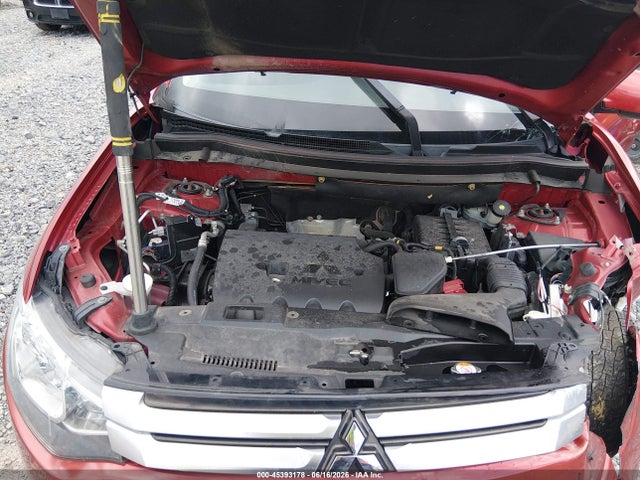 45393178 :رقم المزاد ، JA4AZ3A30FZ009638 vin ، 2015 Mitsubishi Outlander Se مزاد بيع